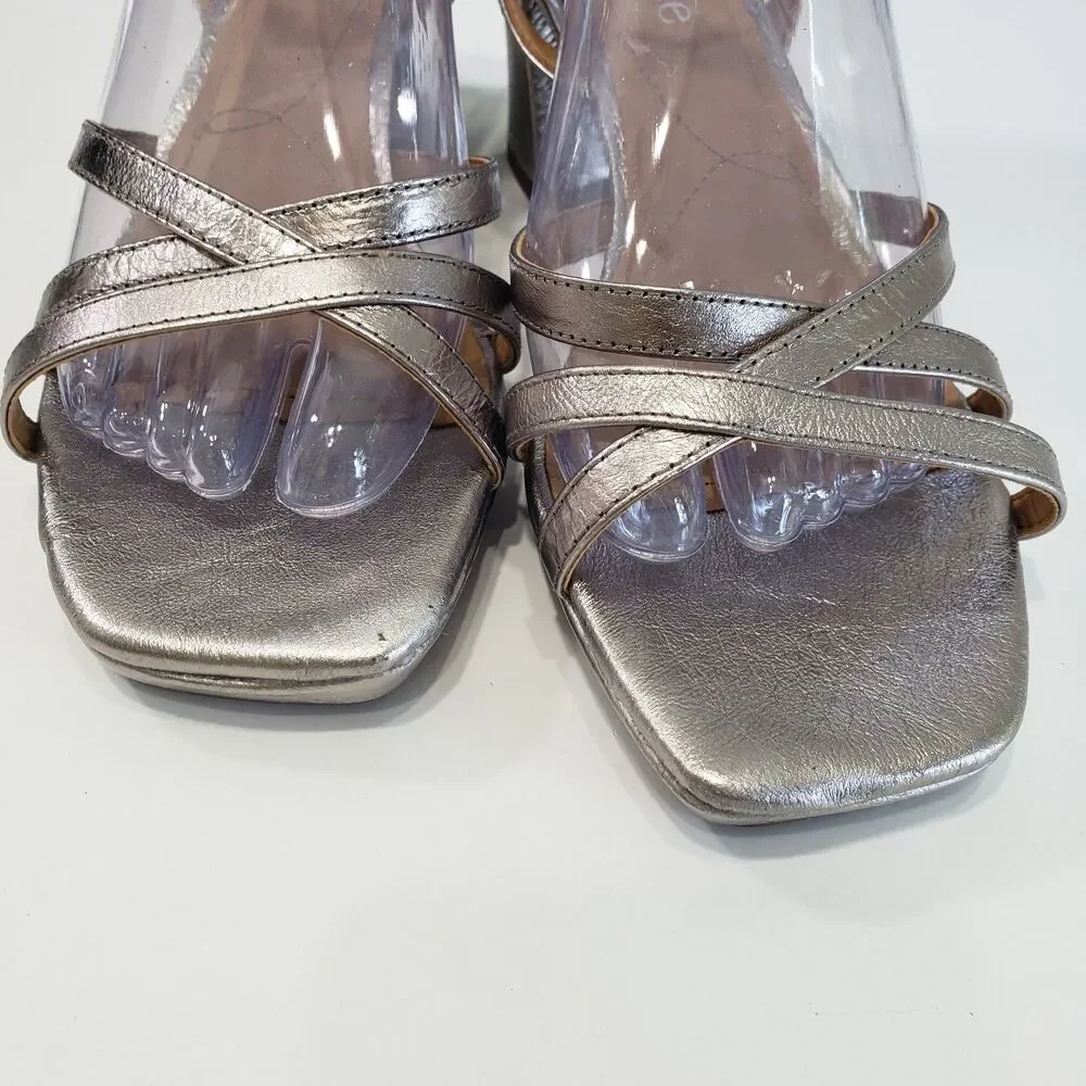 Like New J. Renee Women's Open Toe Silver 3
